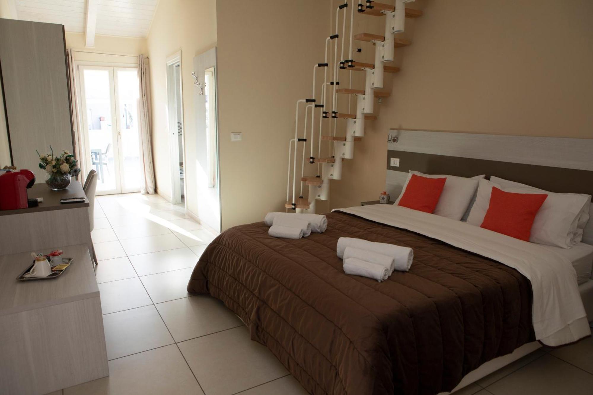 La Perla Amantea - Rooms & Apartaments Exteriér fotografie
