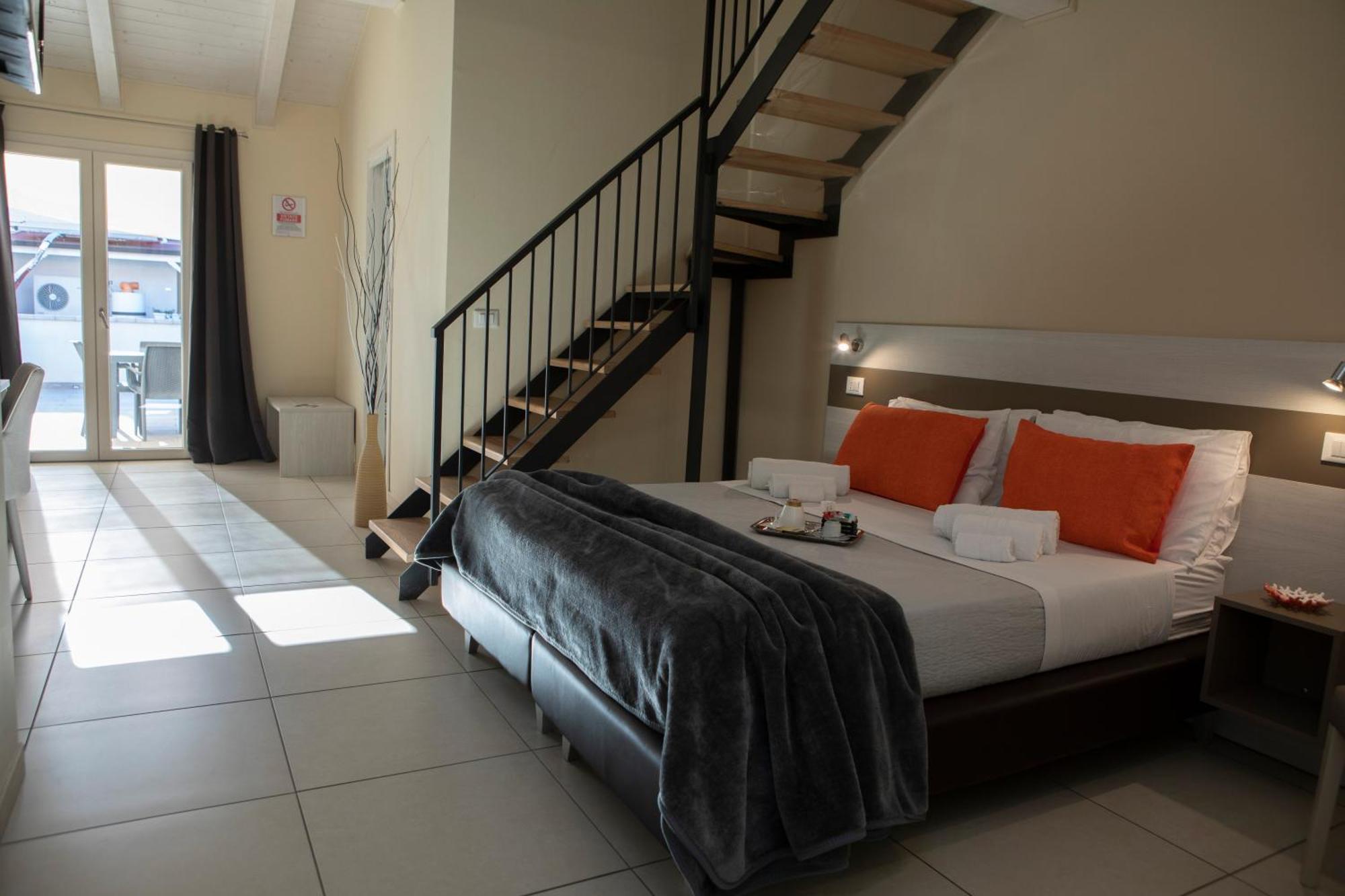 La Perla Amantea - Rooms & Apartaments Exteriér fotografie