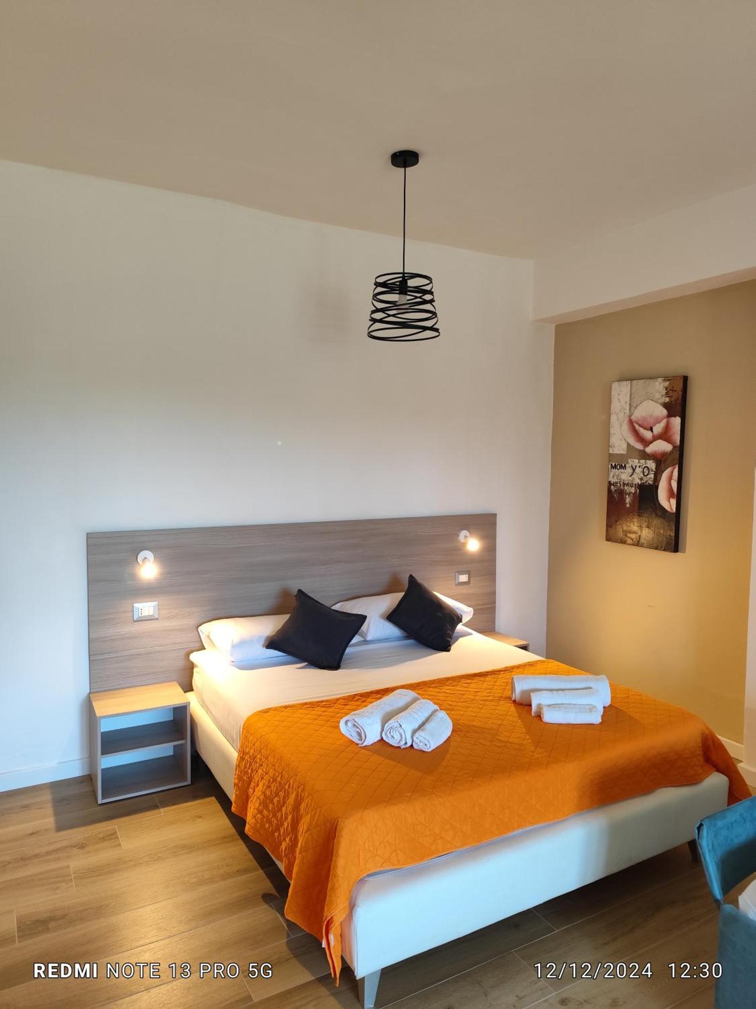 La Perla Amantea - Rooms & Apartaments Pokoj fotografie
